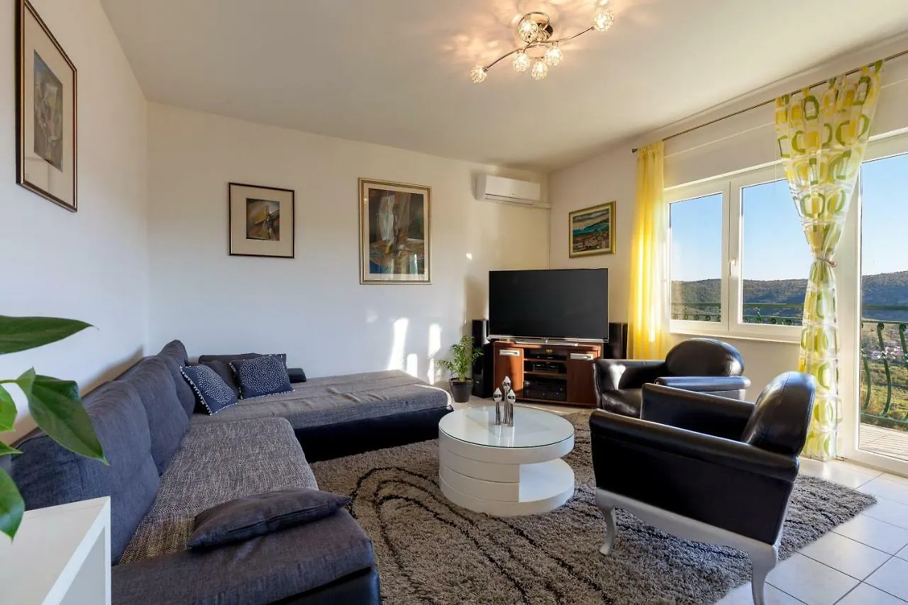 Apartment Apartman Stela Gornje Sitno Split